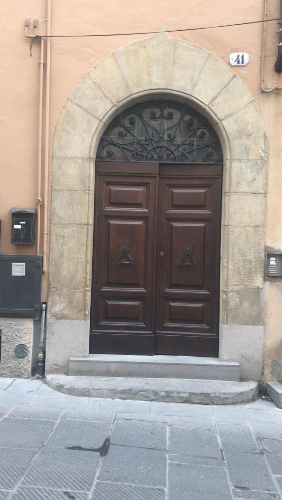 卡斯泰洛城Casa Di Silvia公寓 外观 照片